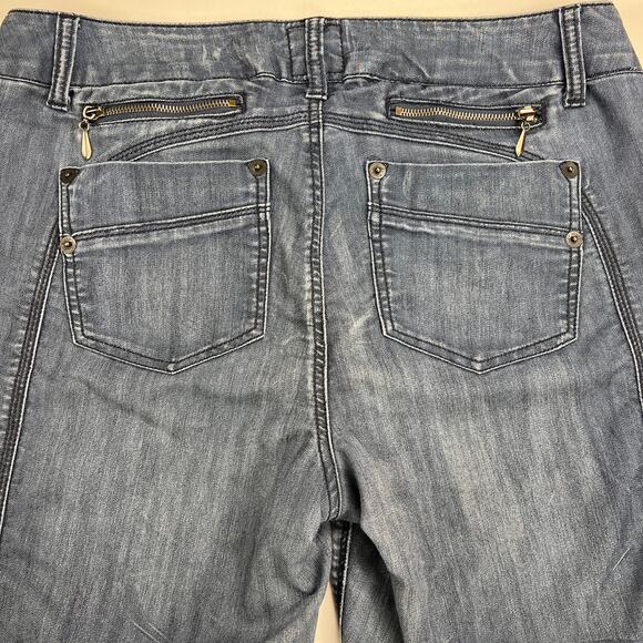 Torrid Denim Mid Rise Capri Jeans Medium Wash Whiskering Size 14 - Picture 9 of 10